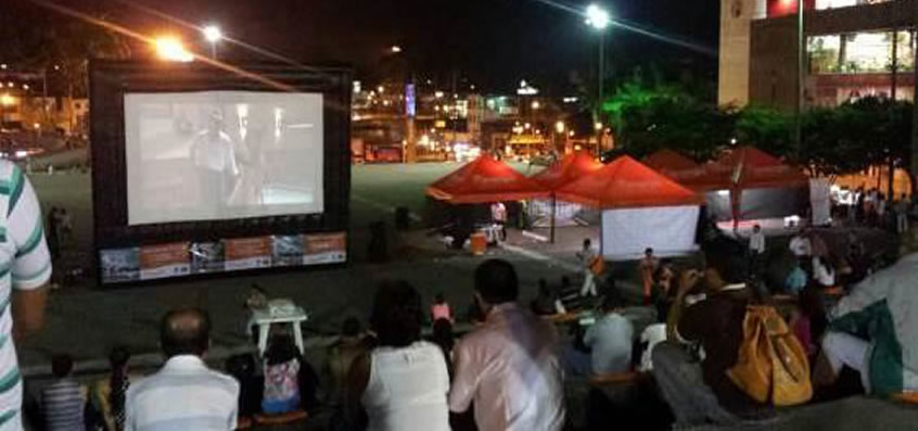 Una vez más Cine en la Plaza une a los pereiranos